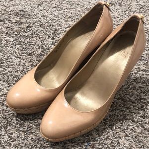 Stuart Weitzman wedges !